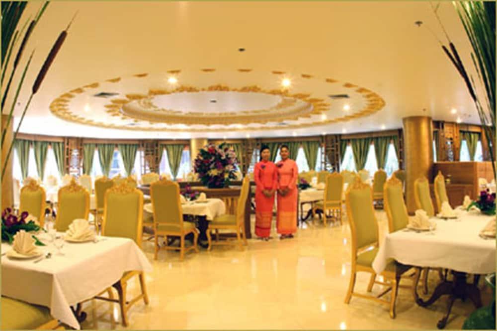 Adriatic Palace Bangkok Exterior photo