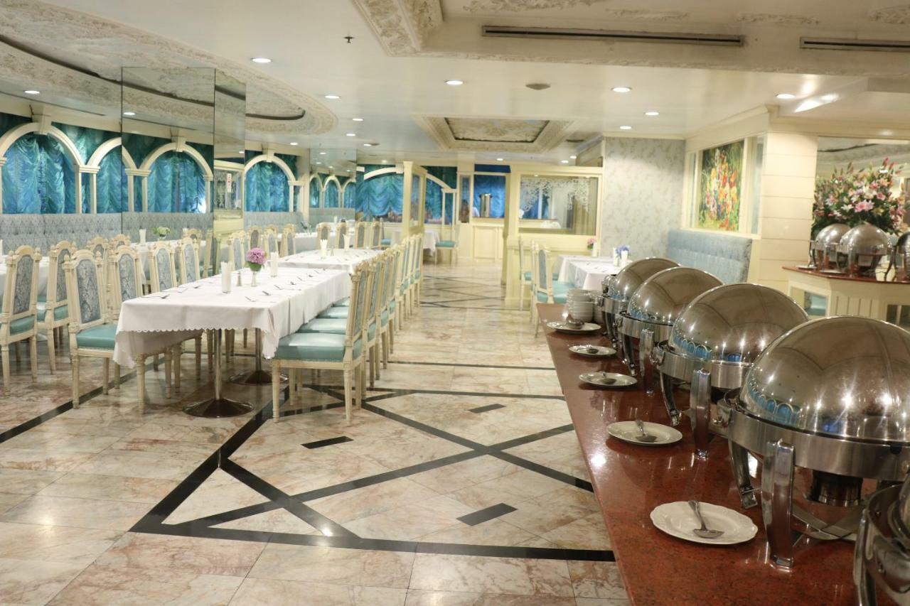 Adriatic Palace Bangkok Exterior photo