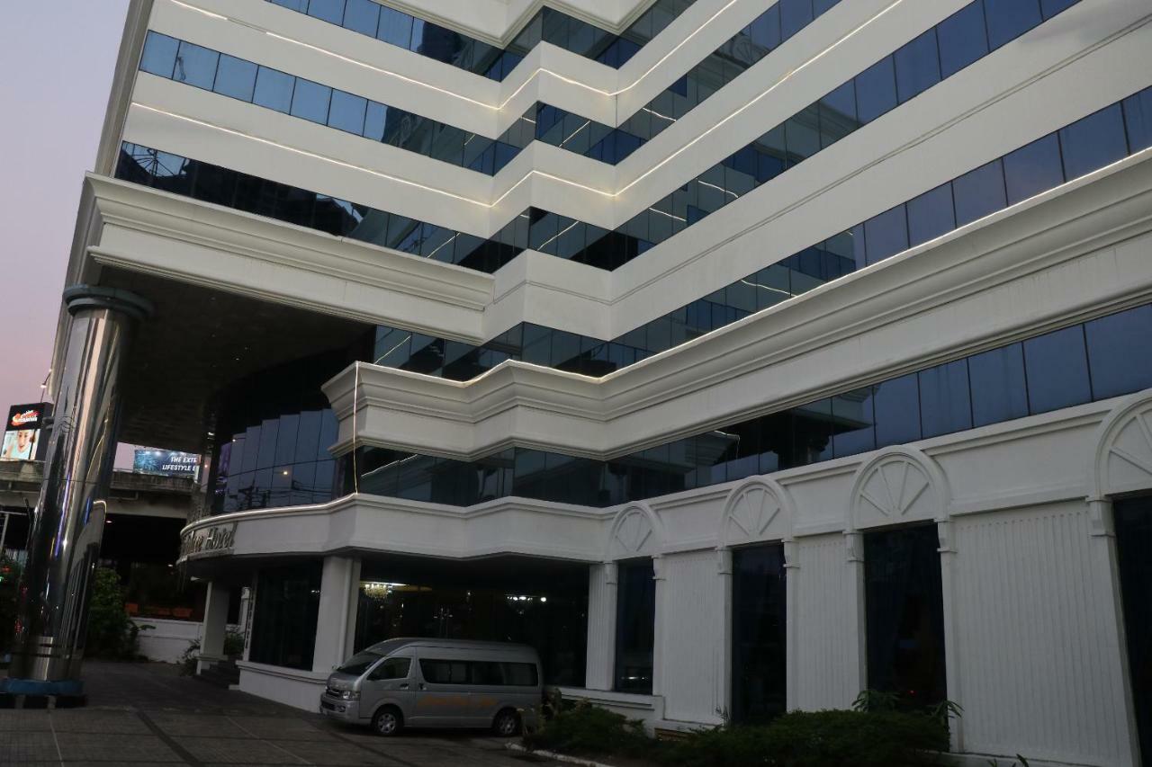 Adriatic Palace Bangkok Exterior photo