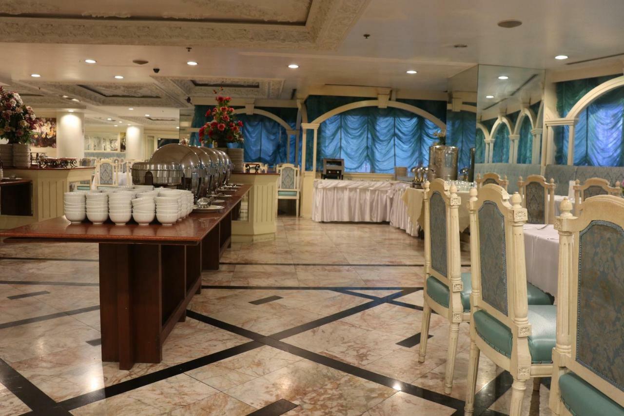 Adriatic Palace Bangkok Exterior photo