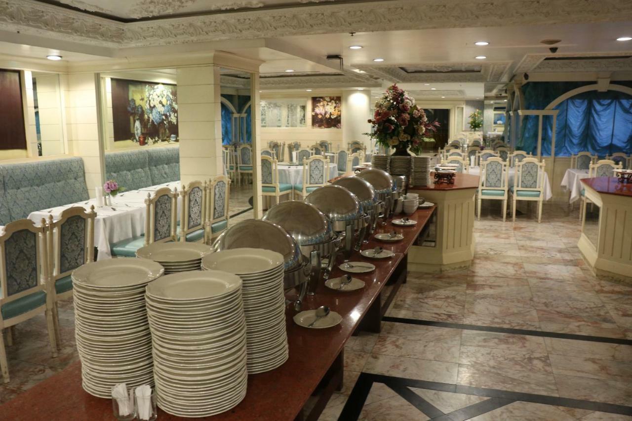 Adriatic Palace Bangkok Exterior photo